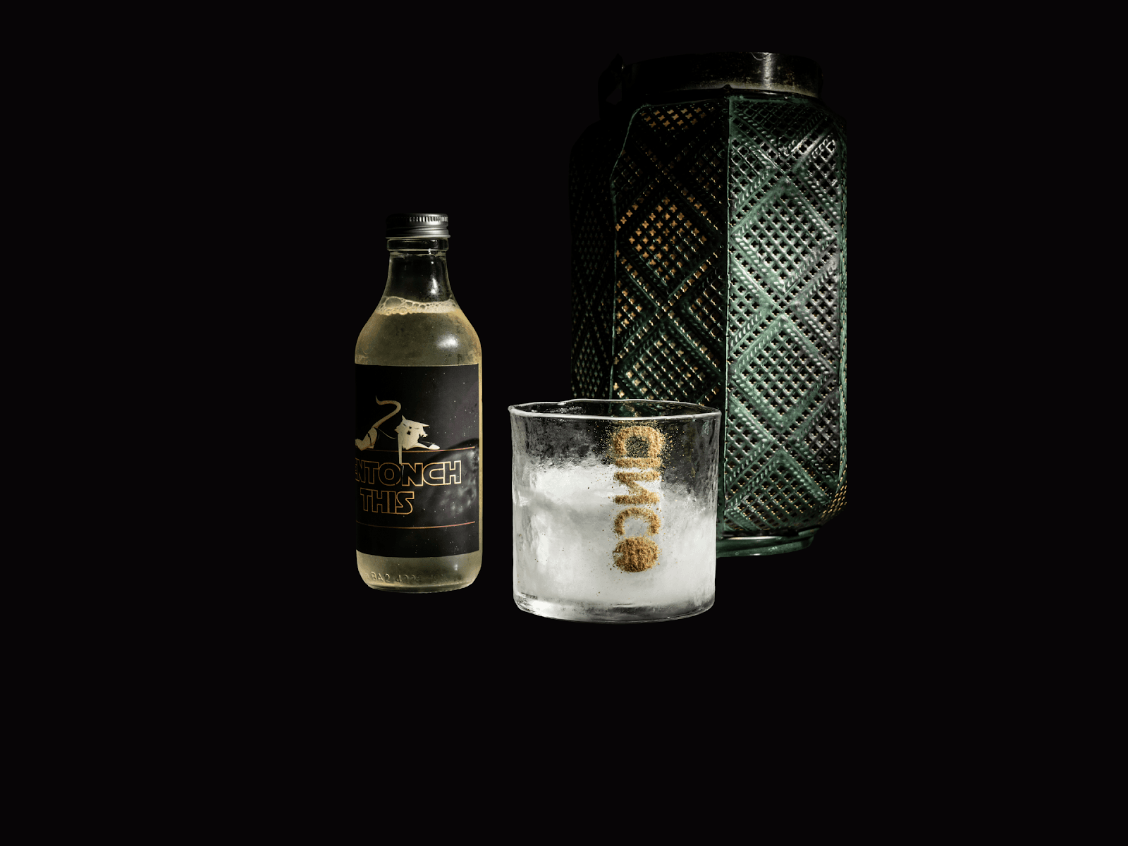 Signature cocktail at CINCO Lounge in Lisboa